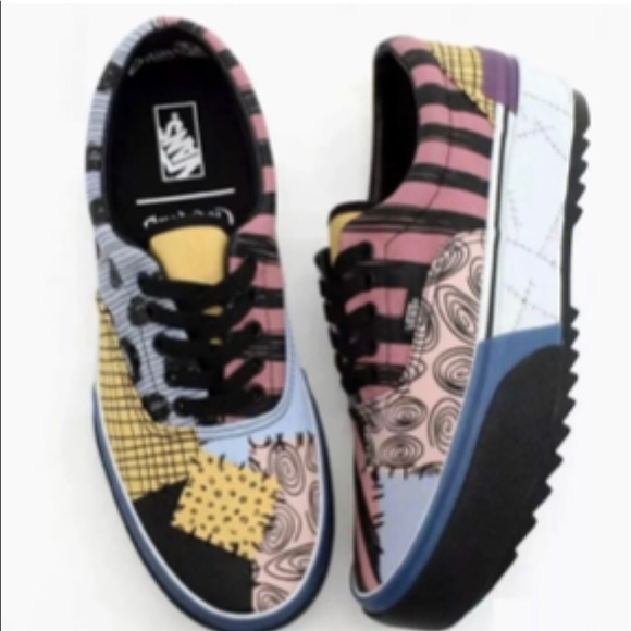 Vans Shoes - Nightmare Before Christmas VANS women’s sz 5 🎃🎄